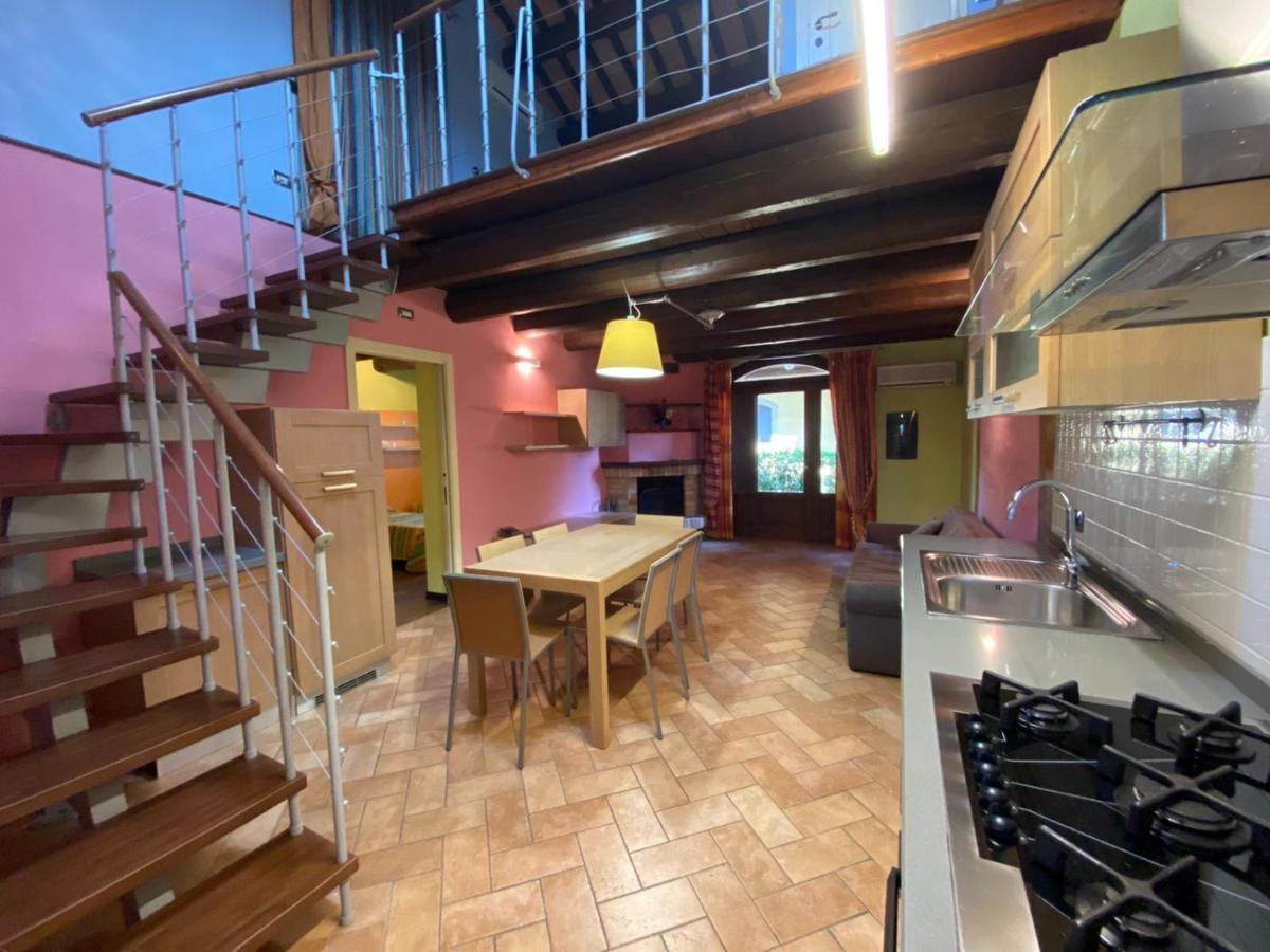 Agriturismo Il Casale Morrovalle Ngoại thất bức ảnh
