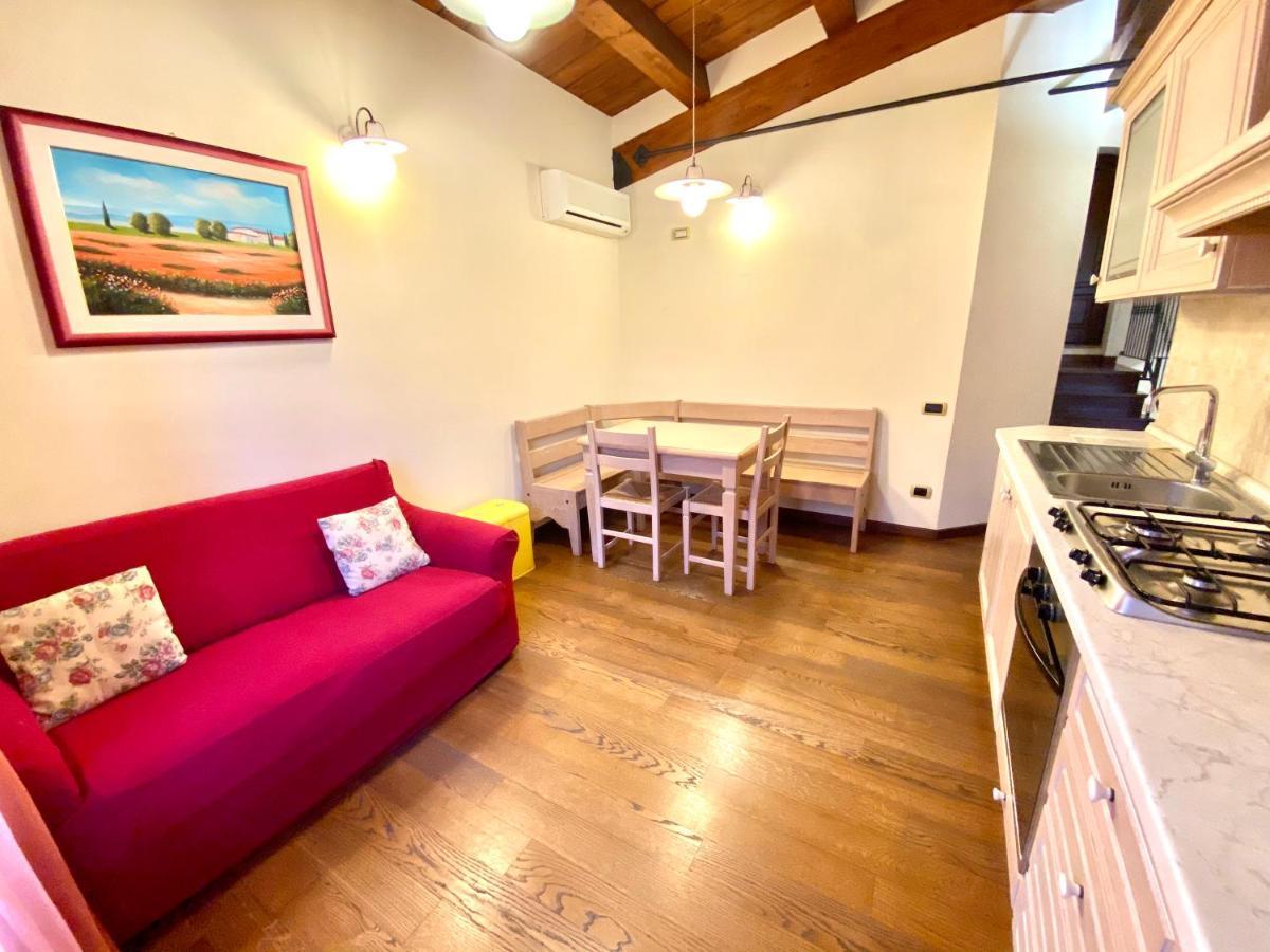 Agriturismo Il Casale Morrovalle Ngoại thất bức ảnh