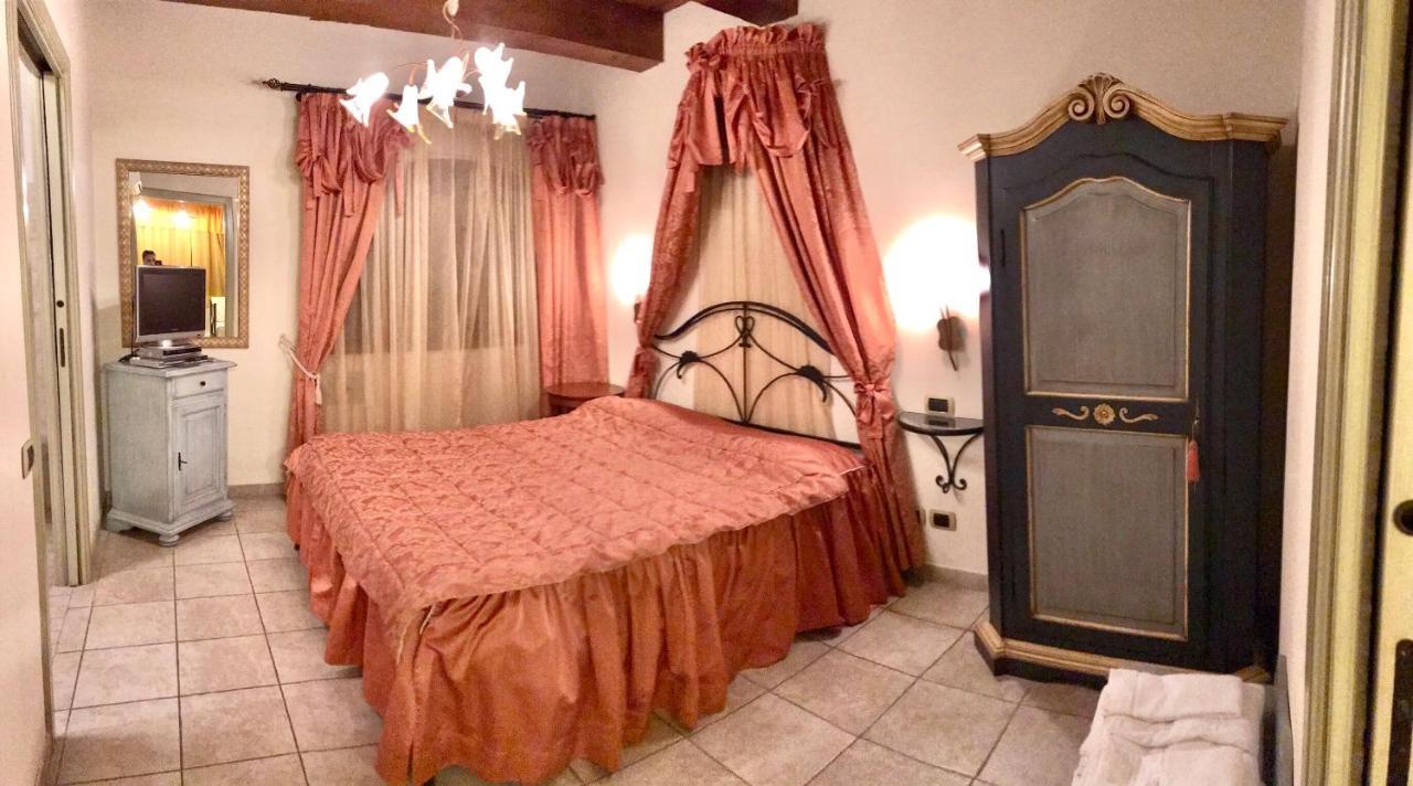 Agriturismo Il Casale Morrovalle Ngoại thất bức ảnh