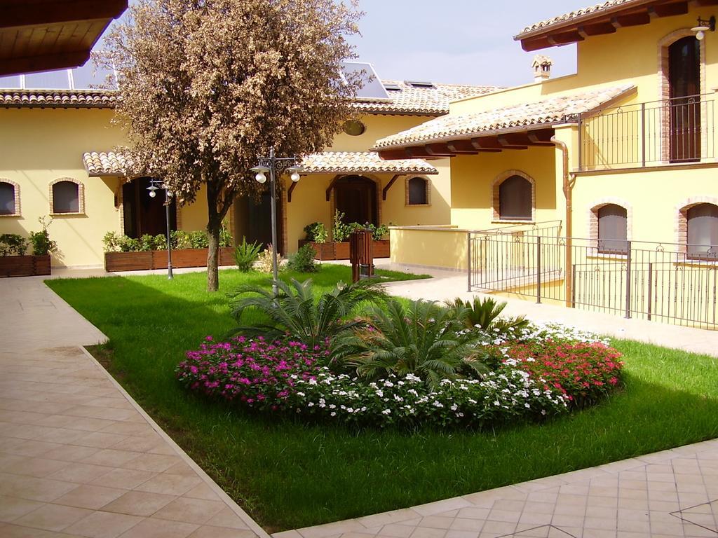 Agriturismo Il Casale Morrovalle Ngoại thất bức ảnh