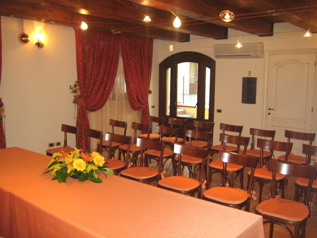 Agriturismo Il Casale Morrovalle Ngoại thất bức ảnh